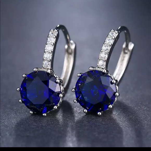 Jewelry - New Beautiful Silver Sapphire Stud Earrings